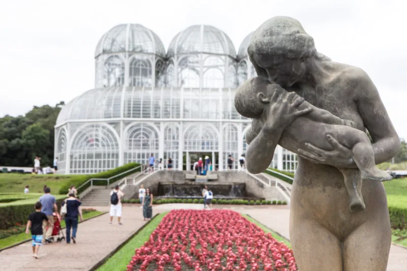 25-01-2018 - Jd Botanico e Opera de Arame são os destinos favoritos dos turistas que utilizam a Linha Turismo em Curitiba. Na foto, Jardim Botanico