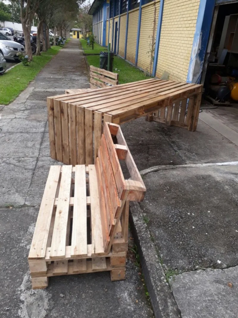 Mais de 40 pallets que iriam para o lixo serão transformados em móveis para os coworkings públicos da Prefeitura, os Worktibas.
Curitiba, 30/01/2018
Foto:Divulgação