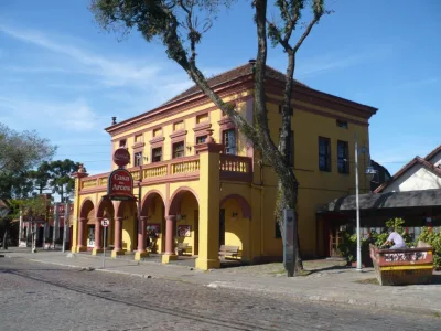 Foto: Acervo Ana Carolina Mazzarotto e Fábio Domingos Batista/Livro "Arquitetura Italiana em Curitiba"