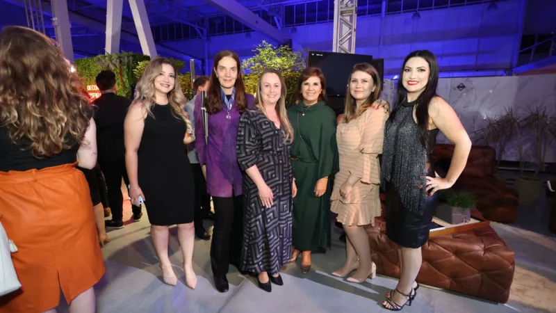 Pamela Fortunato, Ana Amélia Cunha Pereira Filizola, Angela Nichele, Suzie Maia, Thais Possamai e Vivian Sens.