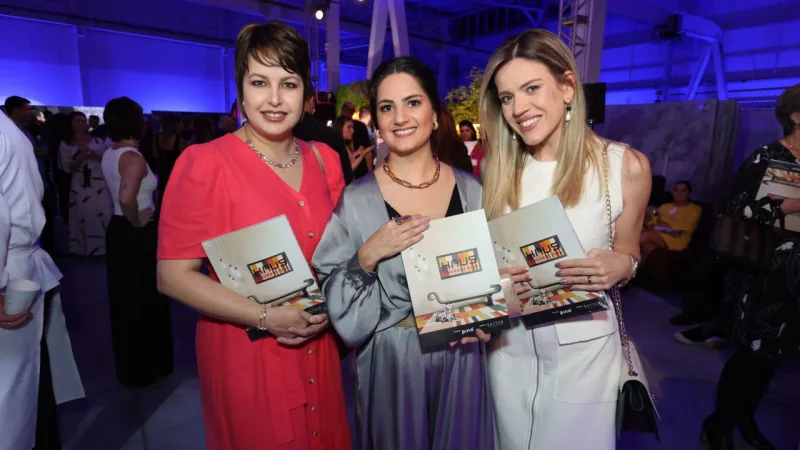 Roberta Lanza, Camila Rocha  e Juliana Marques