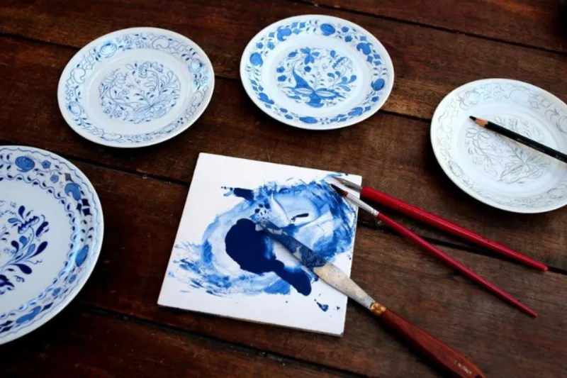 Pintura em porcelana em estilo tradicional alemão será tema de oficina em Curitiba. Foto: Reprodução/Facebook