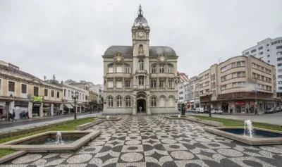 Paço da Liberdade será ponto de partida para caminhada fotográfica nesta terça-feira (28). Foto: Letícia Akemi/Gazeta do Povo