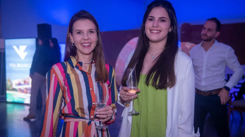 Álida Weidman e Maria Vitória Breda.