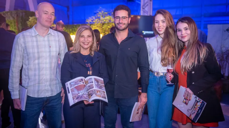 Luiz Longhi, Anne Riskalla, Pedro Riskalla,
Maria Fernanda Cicarelli e Thalita Aguiar.