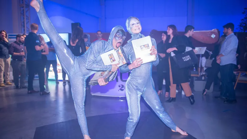 Artistas que participaram da performance da festa com o Anuário HAUS 2022.