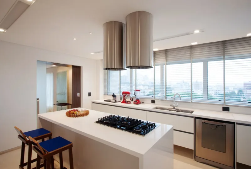 Bancada em Quartzstone Royale Blanc. Foto: Divulgação/NPK Mármores