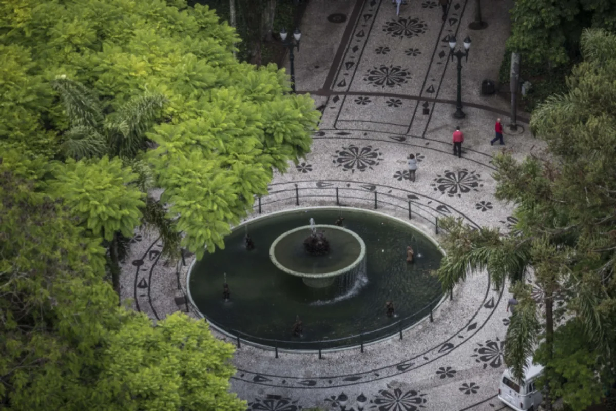 Detalhe da Praça Osório, no Centro de Curitiba. Foto: Jonathan Campos/Gazeta do Povo