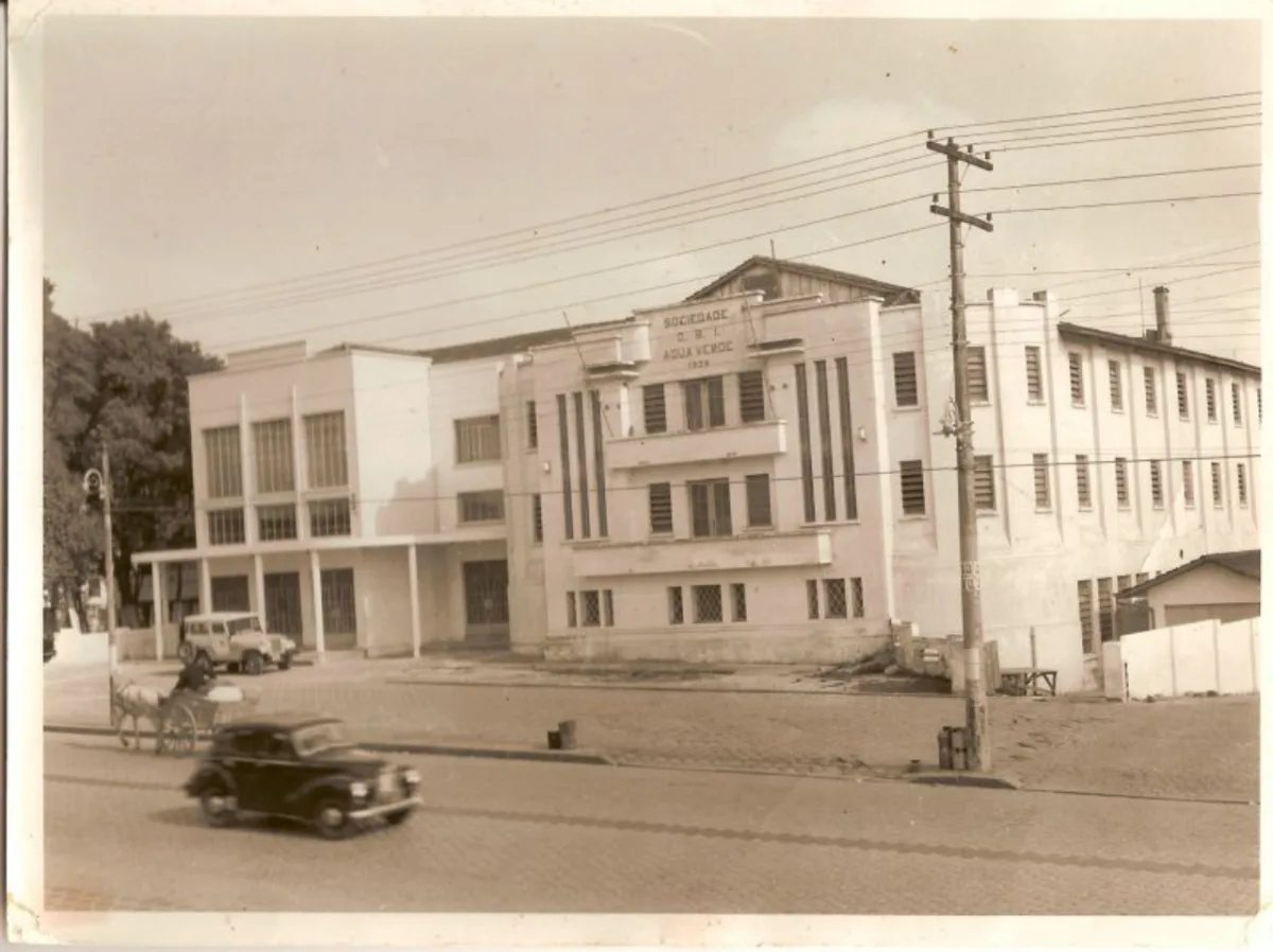 Julio Moletta inaugurou a sede de alvenaria da sociedade em 1939. Foto: Reprodução/Sociedade Água Verde