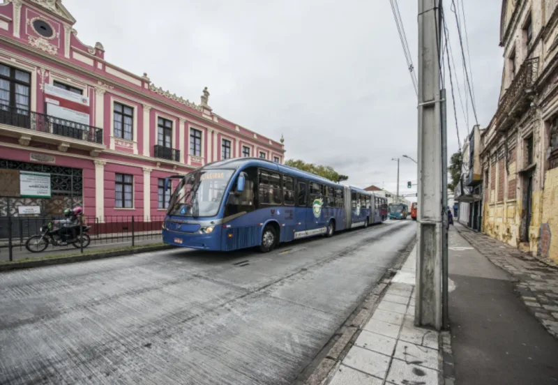 Foto para matéria da Haus sobre problemas do bairro Rebouças. roteiro rebouças . Local: Casa Rosada .