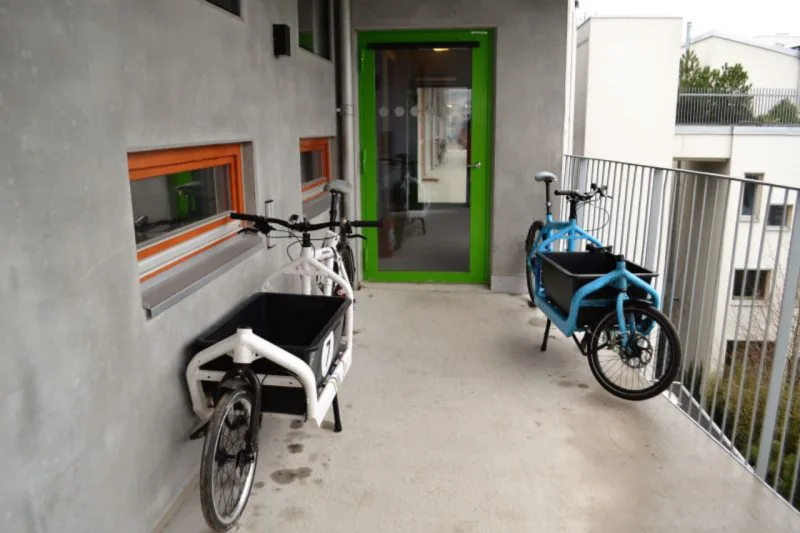 Quartos podem receber uma a três pessoas.