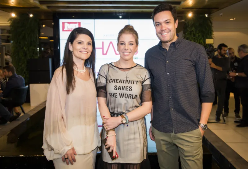 Coquetel de lançamento do Anuário Haus 2017 . Desfile JVN Products . evento desfile festa . Local: Show Room A.Yoshi .