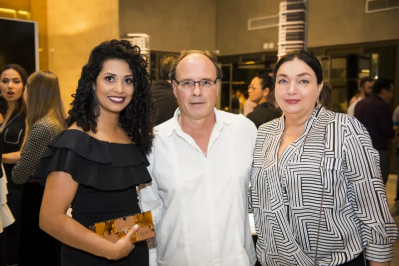 Coquetel de lançamento do Anuário Haus 2017 . Desfile JVN Products . evento desfile festa . Local: Show Room A.Yoshi .