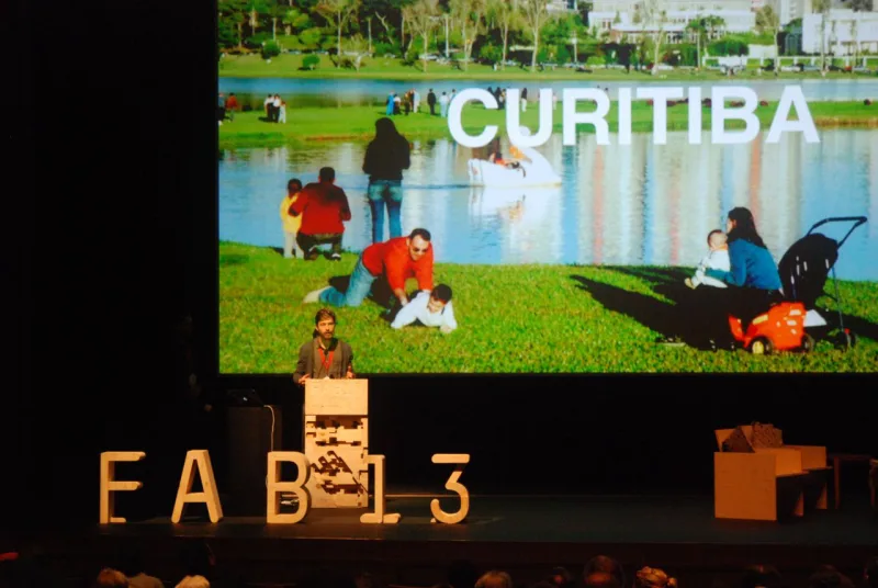 Curitiba foi eleita em agosto a primeira Fab City do Brasil, em evento realizado em Santiago, no Chile. Foto: Divulgação