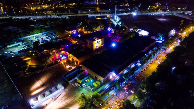 Evento trouxe cor e vida para fábrica abandonada. Foto: Divulgação TribalTech 2017