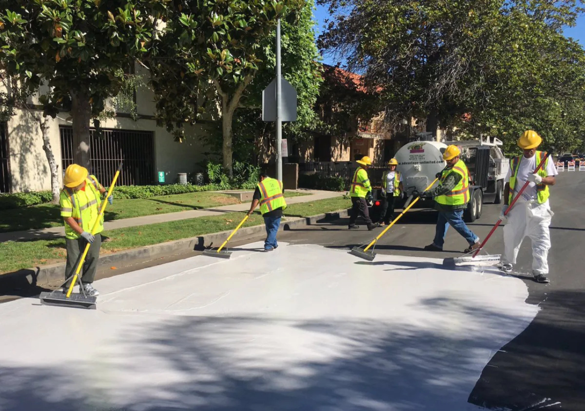 Cidade é uma das primeiras megalópoles do mundo a testar a estratégia. Foto: Twitter LA Street Services