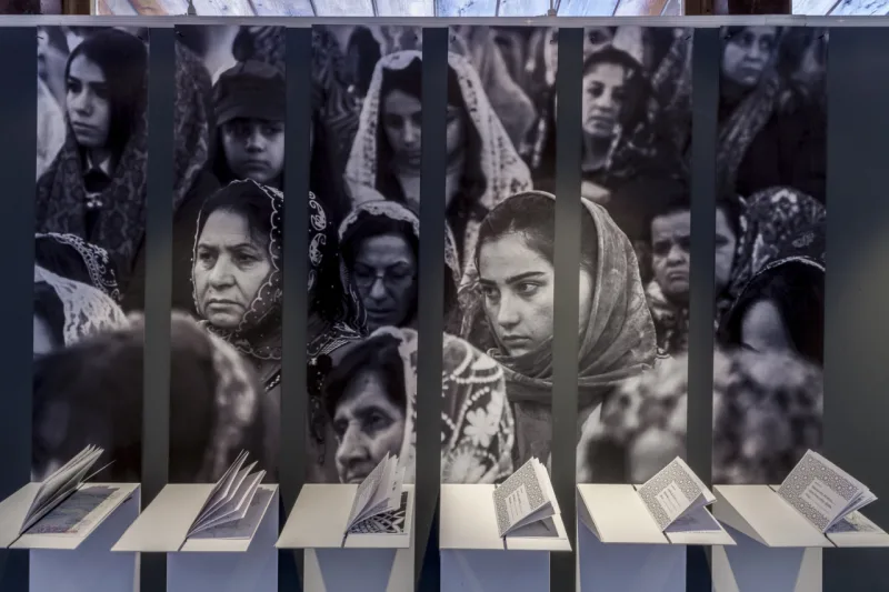 Exposição das propostas para reconstrução da Síria.
Foto: Reprodução