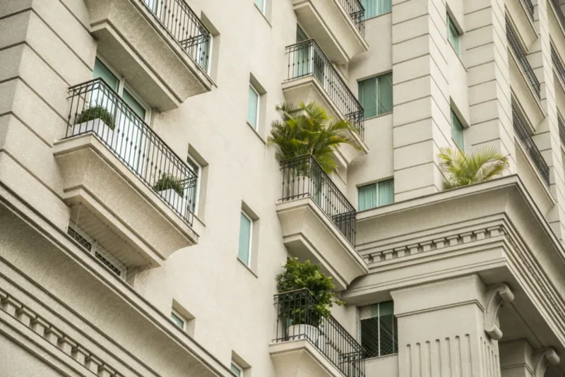 “Estilo” criaria no imaginário de seus consumidores uma Paris caricata e inexistente.