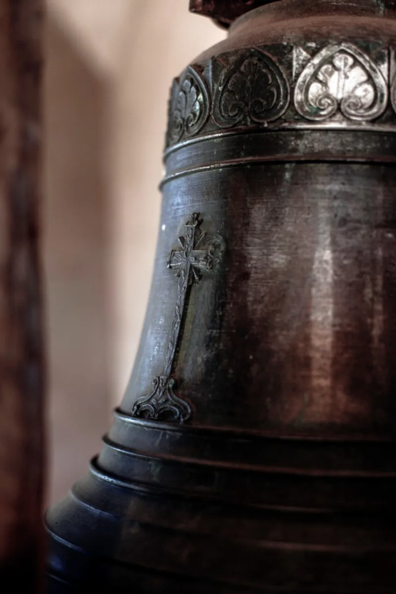 Sinos da igreja Santo Antônio de Orleans. Os sinos foram uma doação de Dom Pedro ainda no período do Império.  Foto: André Rodrigues / Gazeta do Povo