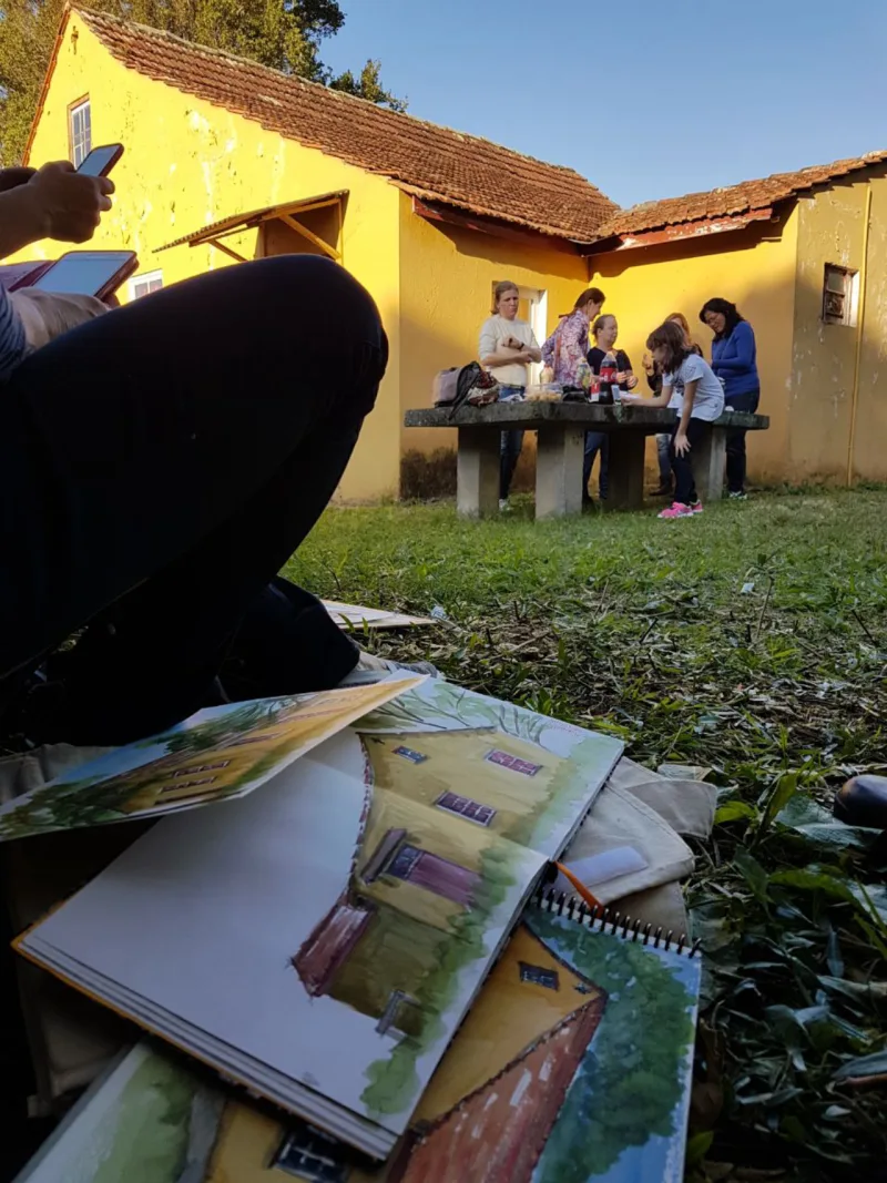 Encontro reuniu moradores da região e de outros bairros para mobilização em prol da reabertura da Casa de Leitura Franco Giglio.
Foto: Marina Mori / Especial para a Gazeta do Povo