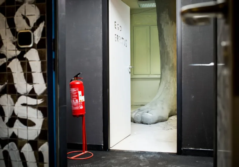 Die Arbeit von Mario Mankey ist Teil der temporÃ¤ren Streetart-Ausstellung "The Haus", die in einem zum Abriss bereitem GebÃ¤ude in der NÃ¼rnberger StraÃe gezeigt wird. Berlin, MÃ¤rz 2017