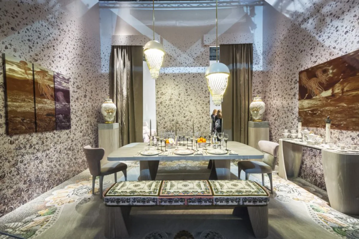 Exposição xLux apresentou mobiliário da Versace durante a Design Week de 2016. Fotos: Divulgação
