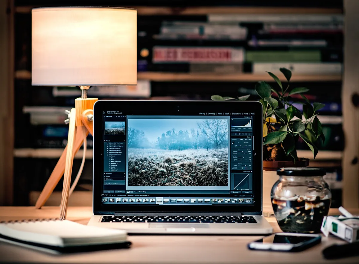 Dicas simples dão conta de conectar toda sua casa e trabalho ao Wi-Fi. Fotos: Pixabay/Reprodução