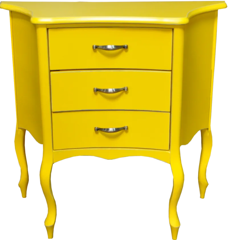 Com uma cor vibrante, o gaveteiro Isabela tem design clássico. Na Móveis Cascatinha.