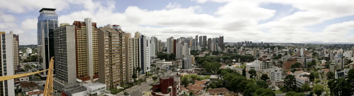 A arquitetura de Curitiba nos próximos anos precisa encontrar o equilíbrio entre o que se propõe de novo e a tradição. 
Antônio More/Gazeta do Povo