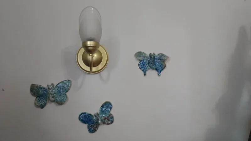 O Barroca Ateliê apresenta objetos de decoração em cerâmica. As delicadas borboletas custam R$ 90 cada.