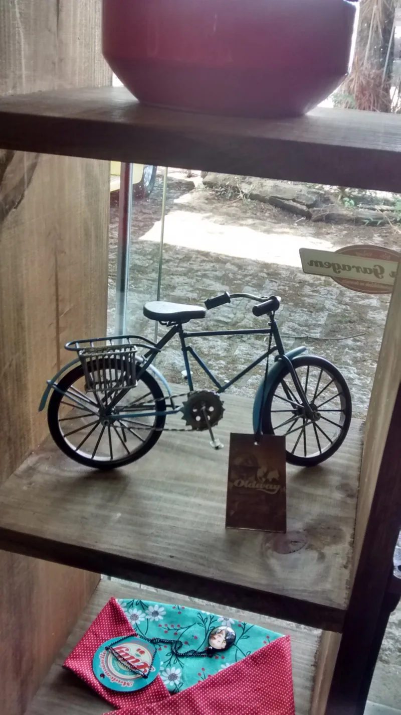 Adorno em metal em formato de bicicleta, R$ 189 no evento