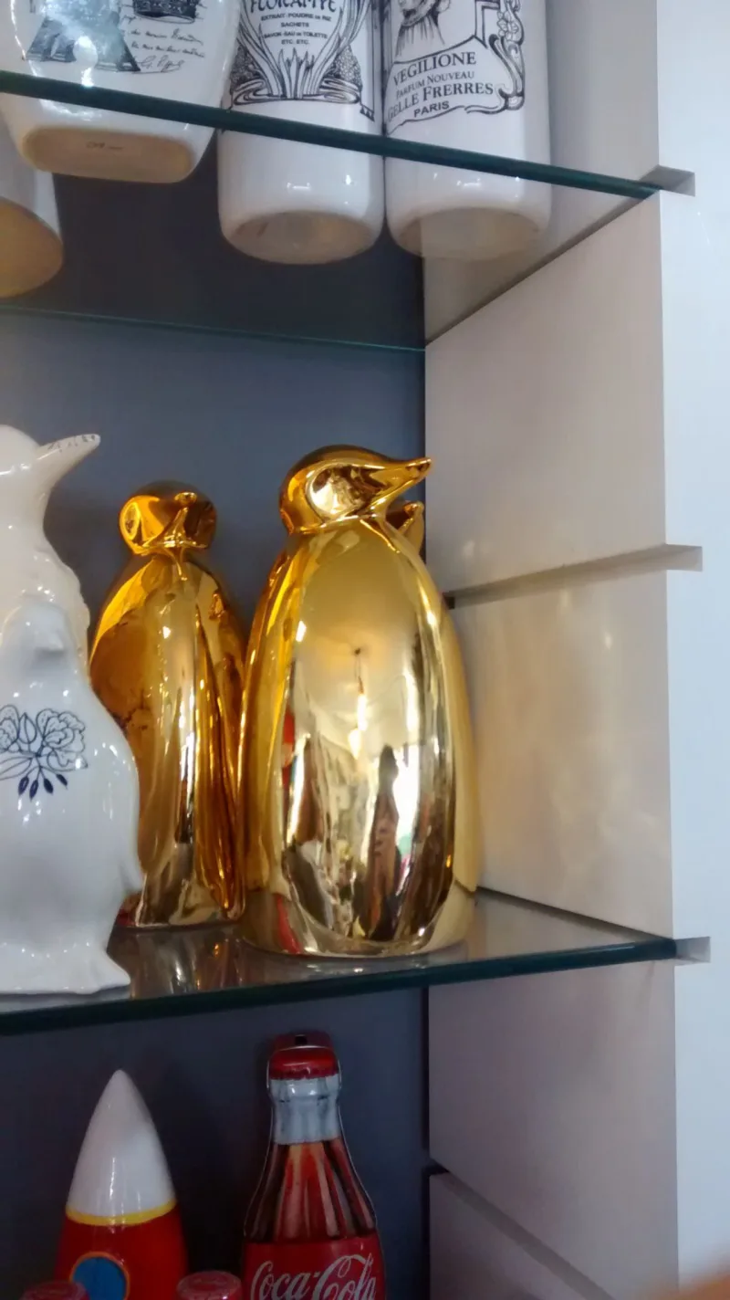 Pinguim dourado, por R$ 89