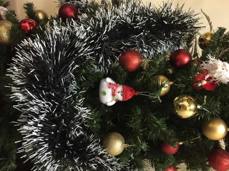 Enfeita que imita neve para decorar a árvore de Natal. Na Mirai distribuidora por R$ 9