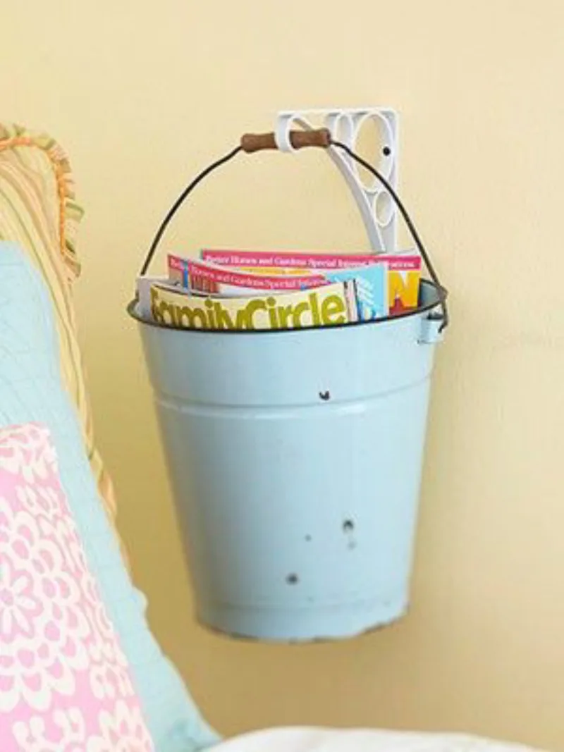 Baldes também são interessantes para suporte de revistas (Reprodução Pinterest/Achados de Decoração)