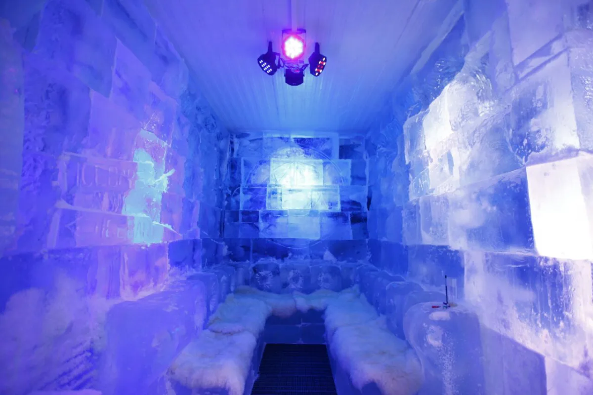 Temperatura dentro do local chega a -14°C, e é mantida por um conjunto de motores de refrigeração (Foto: André Rodrigues/Gazeta do Povo)
