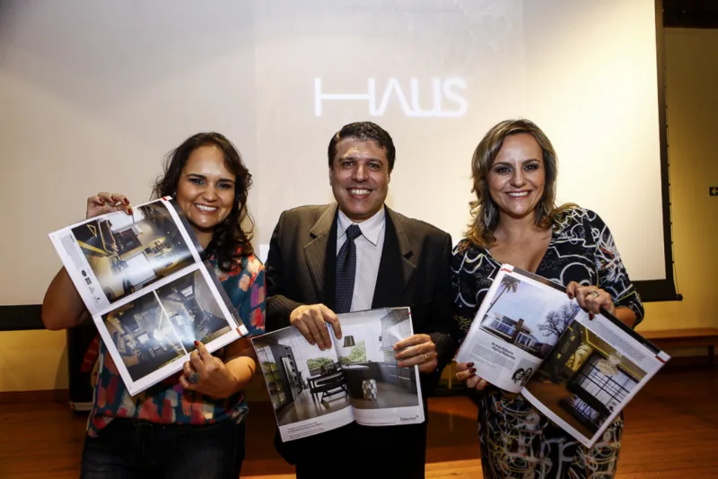Gabriela Hyczy Dalzotto, Moisés Simões, da Todeschini, e Larissa Araujo Ribeiro. Foto: André Rodrigues/Gazeta do Povo
