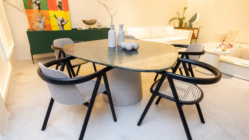 Novo showroom na Inove Design conta com diversas criações da marca paulistana