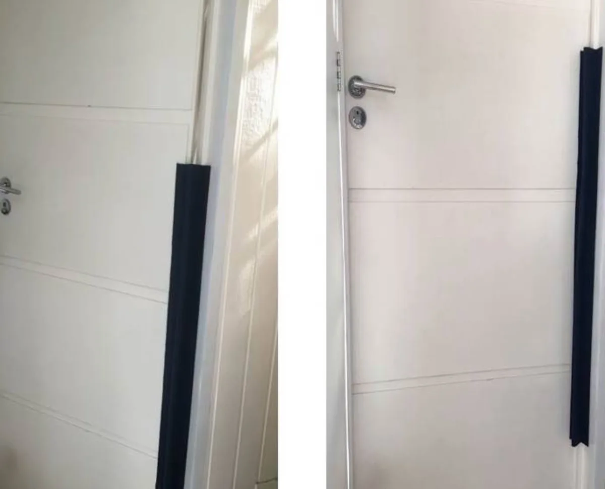 Peça de feltro com velcro é instalada na abertura da porta ao lado das dobradiças. 
Foto: Divulgação