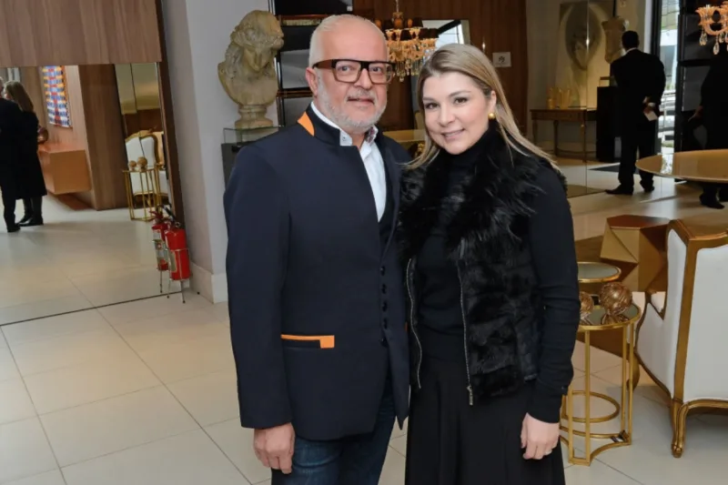 O decorador Lupercio Manoel e Souza e a designer Luciana Baggio. Foto: Gerson Lima