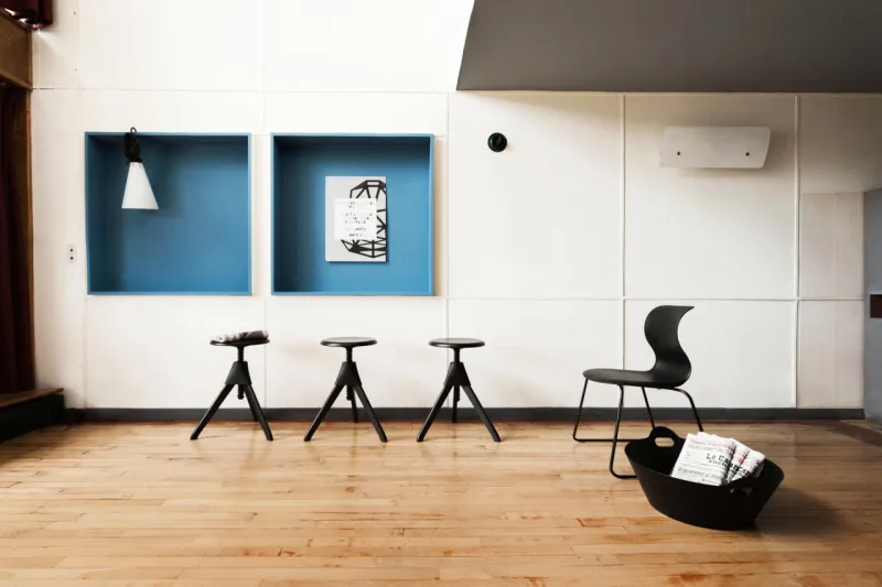 Konstantin Grcic foi o responsável pela decoração em 2013 e imprimiu seu estilo ao projeto. Menos cor e peças orgânicas fizeram parte do espaço.
Foto: Divulgação