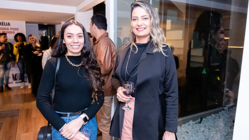 Damaris Desiree e Mônica Dias
