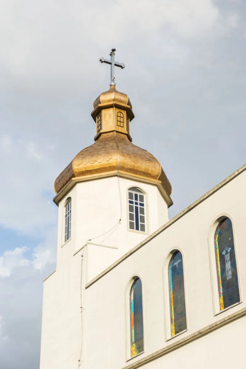 Fotos para matéria da Haus para o Caderno G que fala sobre as cúpulas das igrejas ucranianas e quem as faz em curitiba. Na foto Gregório Nedorub, o último artesão vivo em curitiba que detém o conhecimento para construir as cúpulas das igrejas ucranianas, em sua oficina.