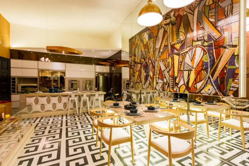 Projeto da brasileira Giovanna Murta para a Casa Cor Bolívia. A ideia é retratar um clube privado, pensado para reunir amigos.
Foto: Casa Cor Bolívia / Divulgação