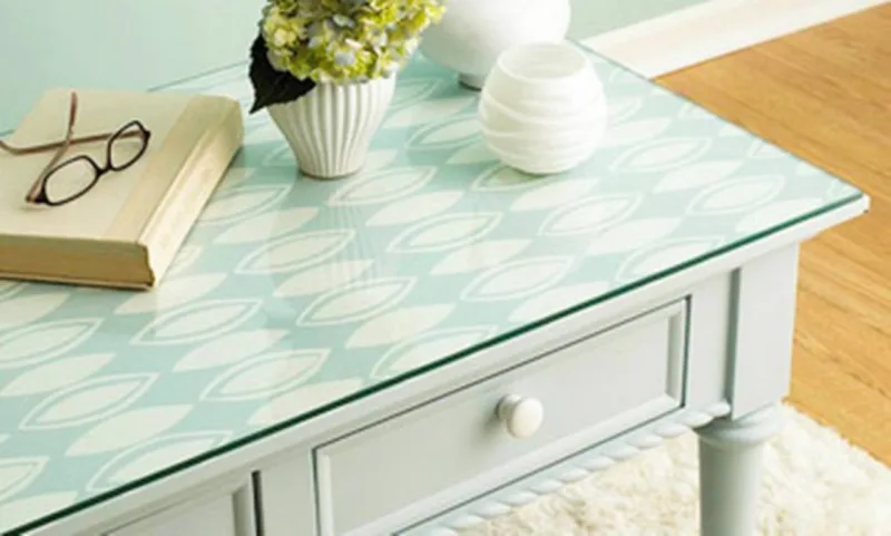 Papel de parede na mesa ou aparador.
Foto: Reprodução Pinterest