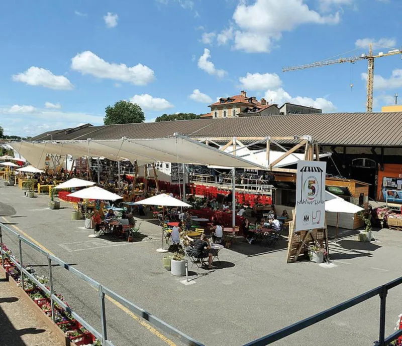 O Mercato Metropolitano no bairro Navigli. Foto: Bigstock.