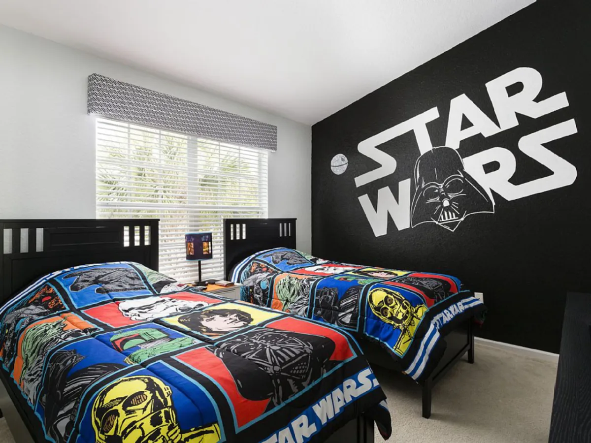 Casas para locação de temporada nos Estados Unidos têm decoração inspirada superproduções do cinema. 
Fotos: Reprodução Alugue Temporada.  