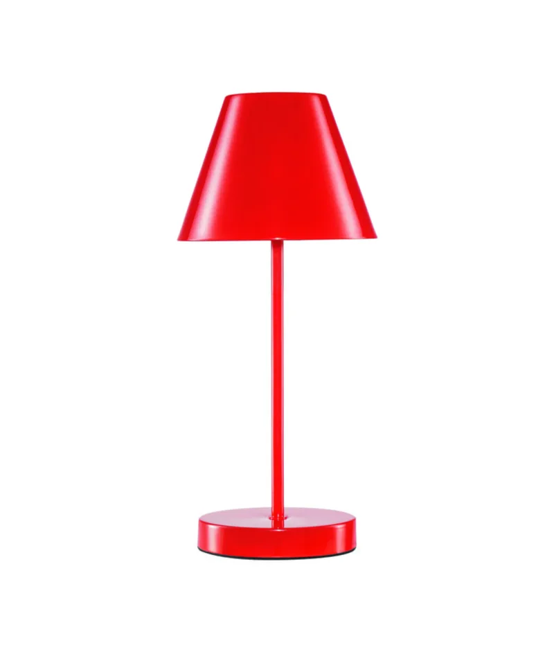 Abajur vermelho, em metal. 110V. R$ 149,90.