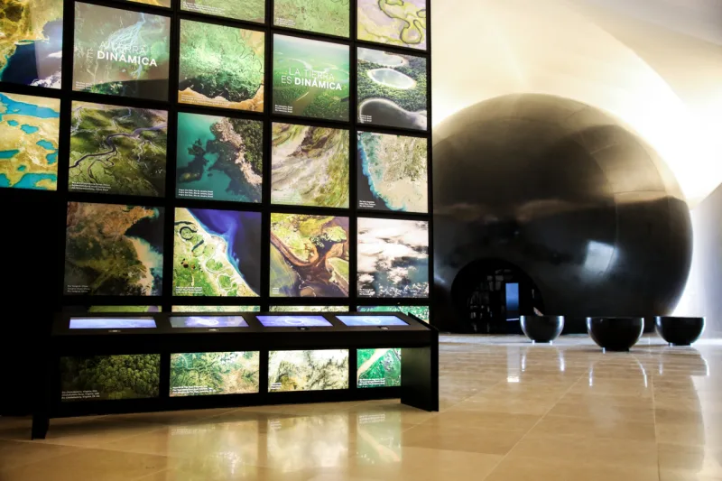 Interior do Museu do Amanhã, que propõe a interação com o público.
Foto: Thales Leite / Divulgação