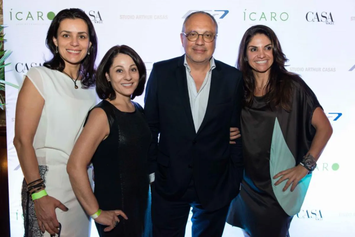 Daniele Viesser, Cristiane Maciel, Arthur Casas e  Carla Kiss. Fotos: Diego Pisante/Divulgação