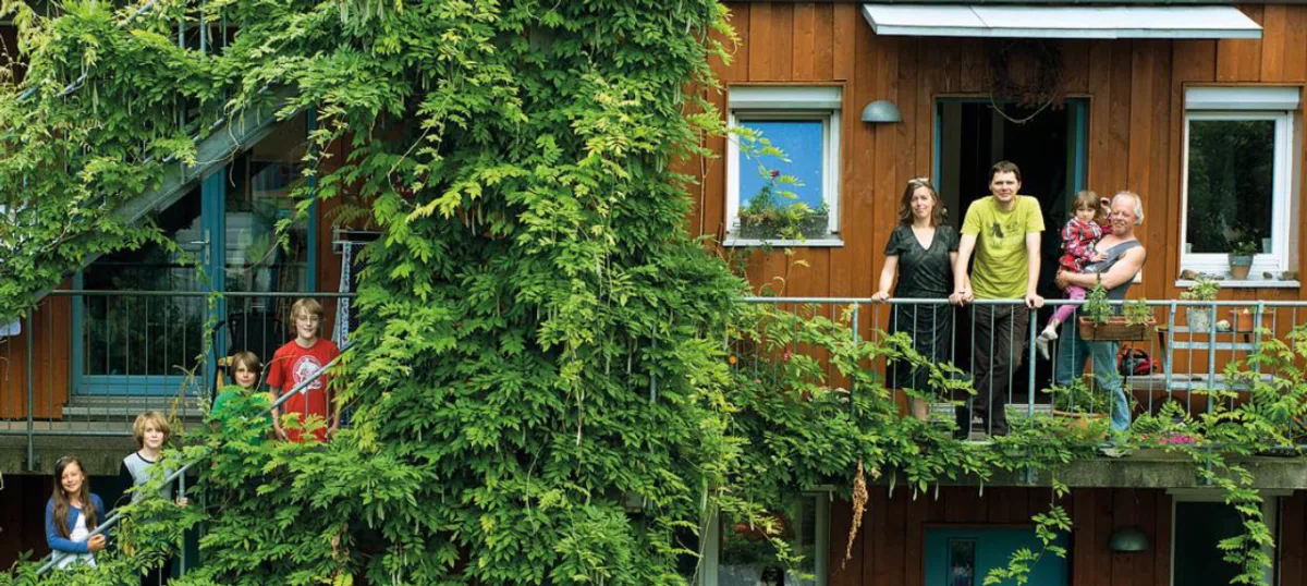 A vida dos moradores do bairro de Vauban, na cidade de Freiburg, é quase sem poluentes atmosféricos. Fotos: Vauban.de /Divulgação.